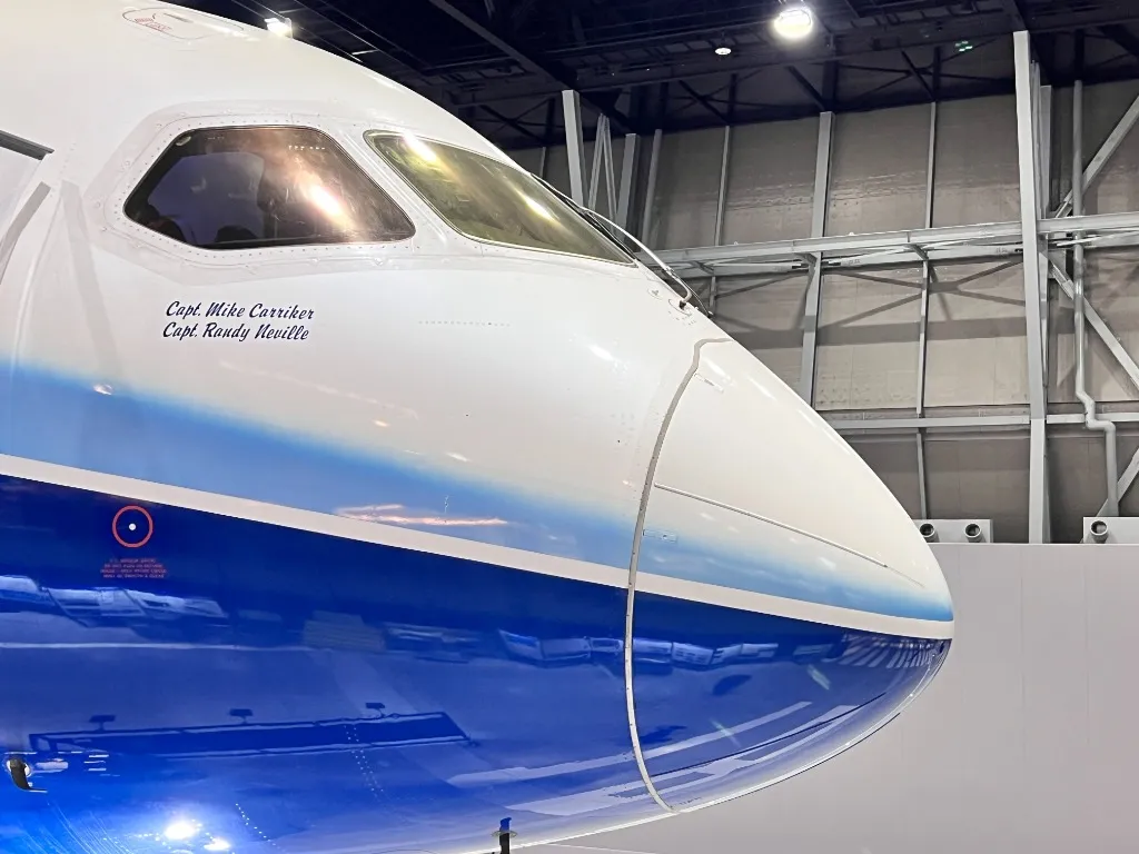 ボーイング787のハンサムな顔