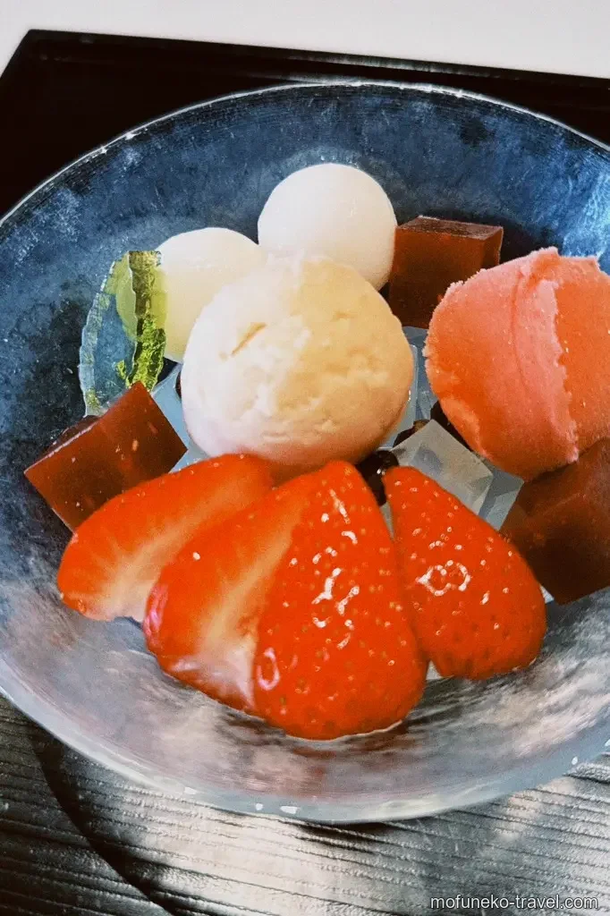 いちごあんみつ全景