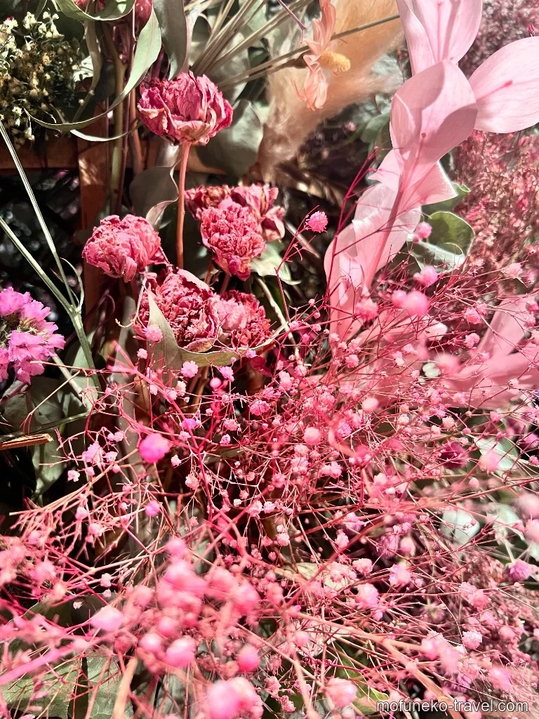 春爛漫の美しいピンク色の花飾り