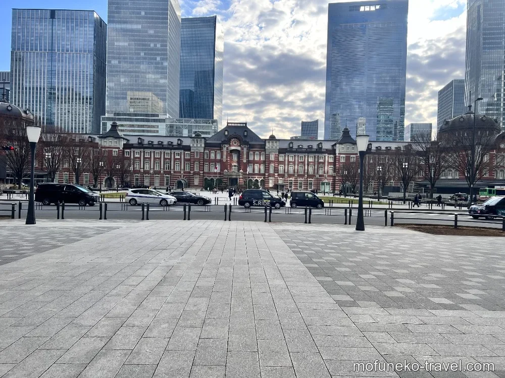 赤レンガ造りが美しい東京駅丸の外観